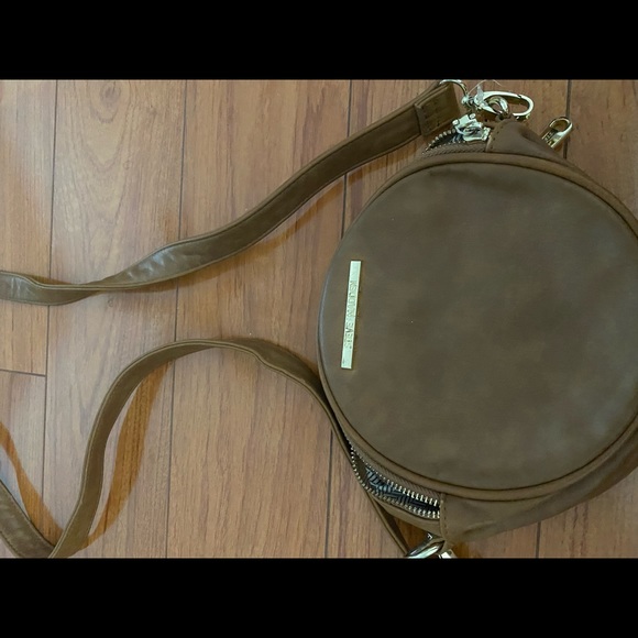 Steve Madden Handbags - SALE Steve Madden brown purse